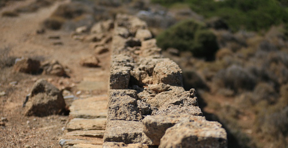 Μακρόνησος: Ένα φωτογραφικό οδοιπορικό