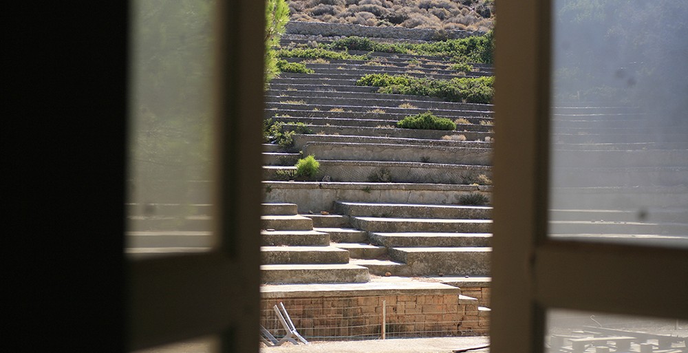 Μακρόνησος: Ένα φωτογραφικό οδοιπορικό